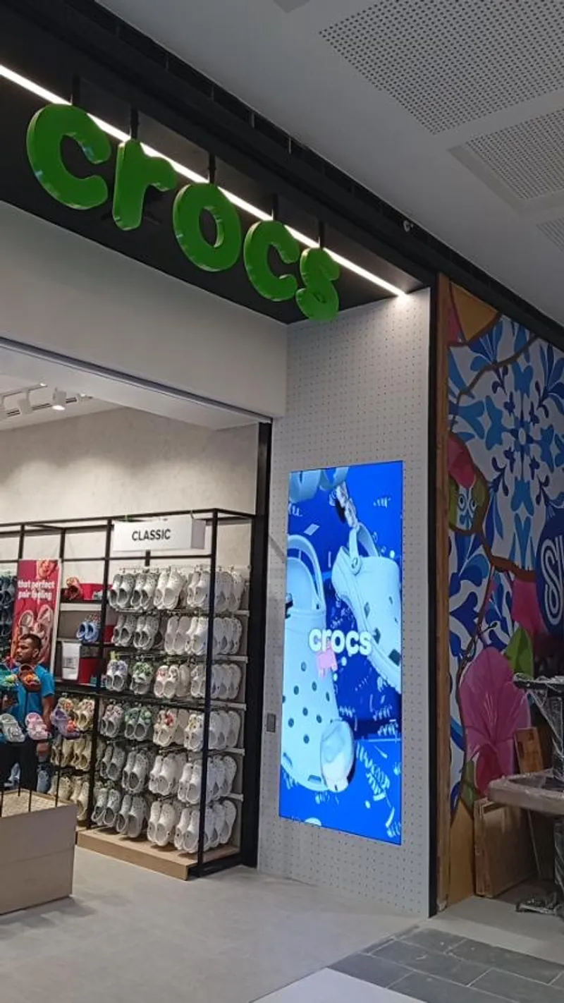 Crocs SM La Union fixed LED display installation with pixel pitch P2.6.
